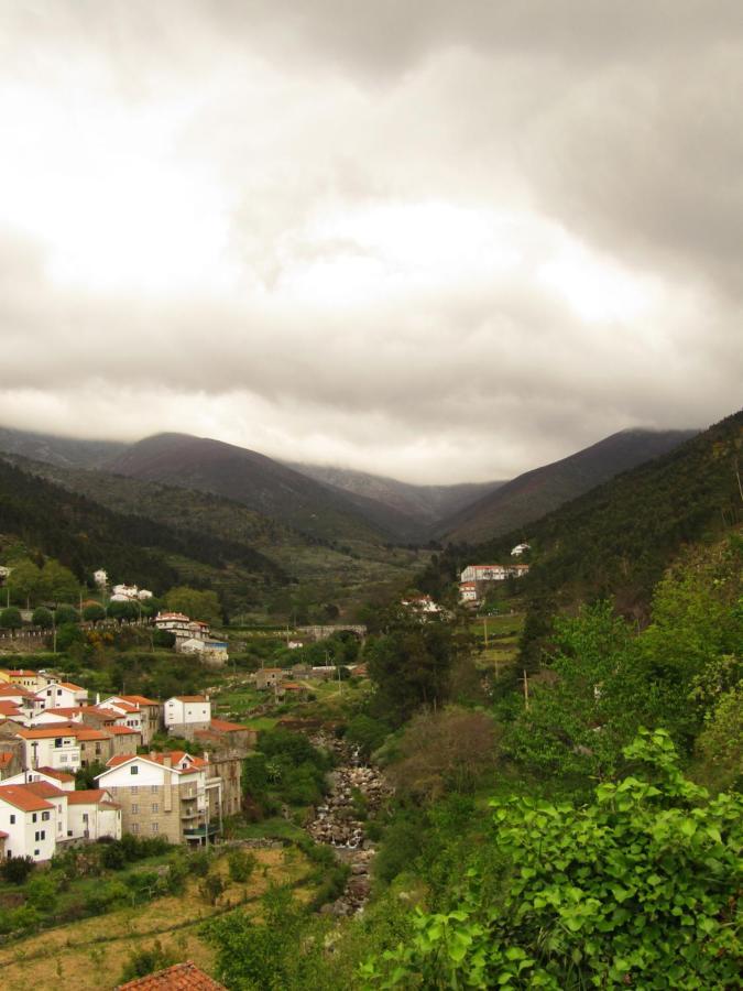 فيلا Casa Encantada - Alvoco Da Serra المظهر الخارجي الصورة