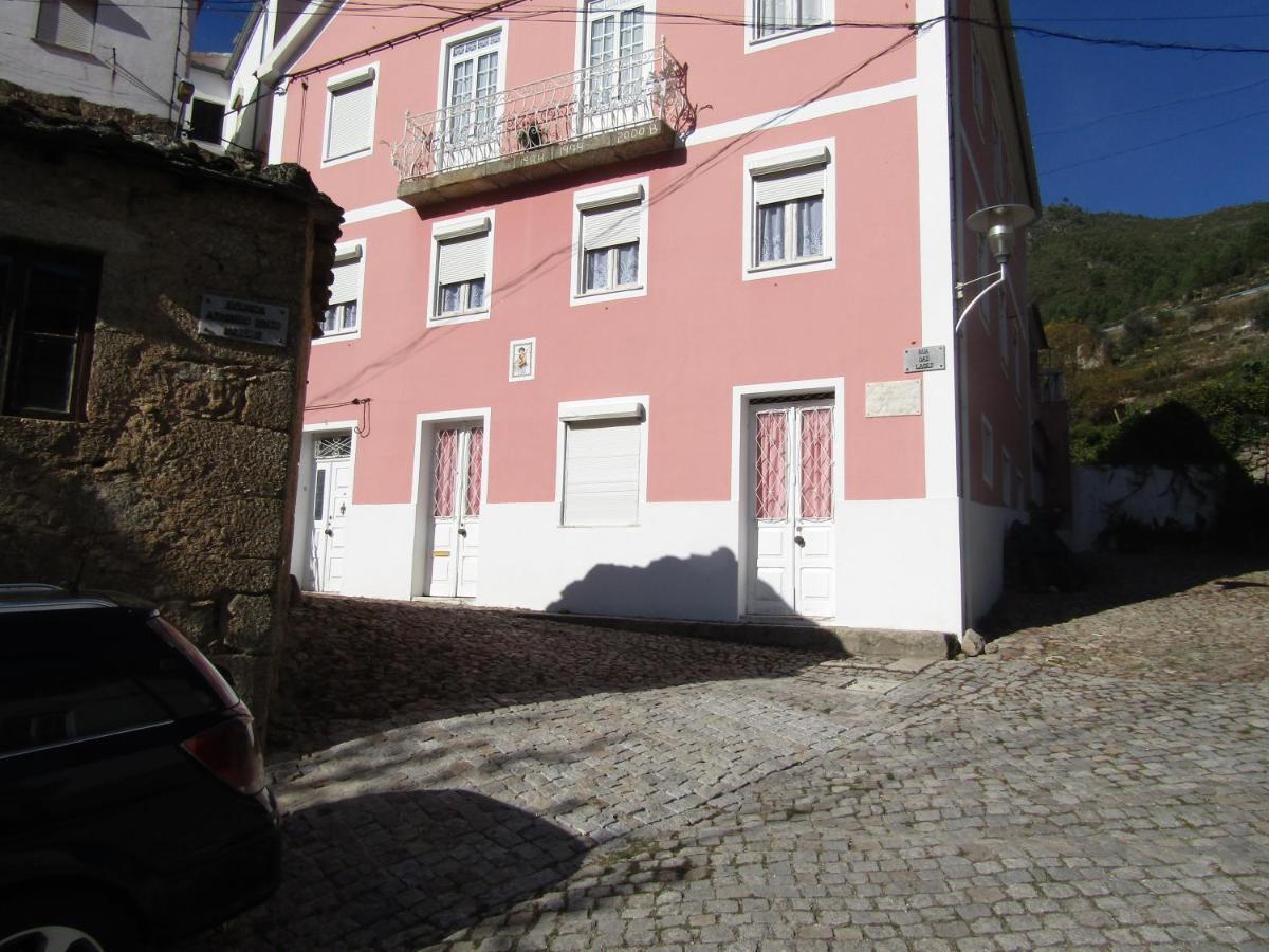 فيلا Casa Encantada - Alvoco Da Serra المظهر الخارجي الصورة