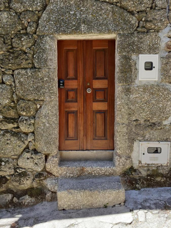 فيلا Casa Encantada - Alvoco Da Serra المظهر الخارجي الصورة